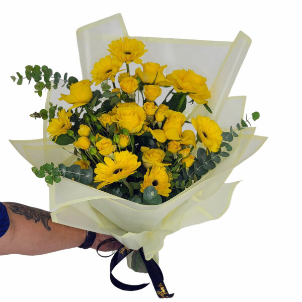 yellow-rose-bouquet