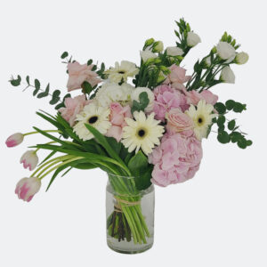 table-flowers-in-vase