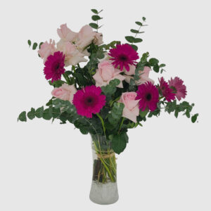 pink-rose-in-vase
