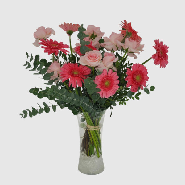 light-pink-roses-in-vase