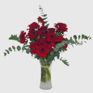red-flowers-in-vase