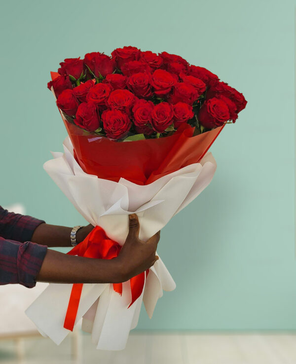 red-rose-bouquet-delivery-uae-1